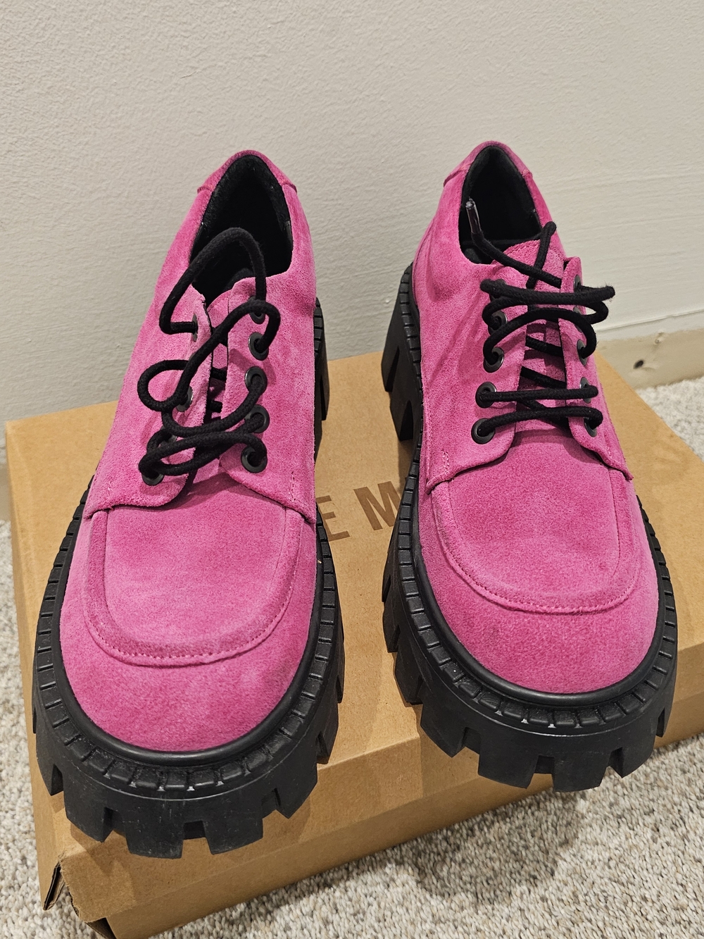 RARE Steve Madden Hot Pink Suede Platform Lace-Up Shoes